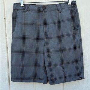 Quiksilver Gray Plaid Flat Front Shorts Mens Size 34 Pockets Button Zip Closure